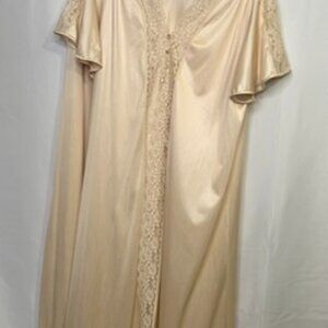 Vintage Nightgown And Robe Lace Trim Victorian Romantic Demure Delicate Modest